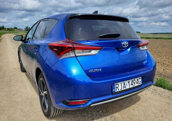 Toyota Auris cena 71900 przebieg: 55000, rok produkcji 2018 z Jarosław małe 232